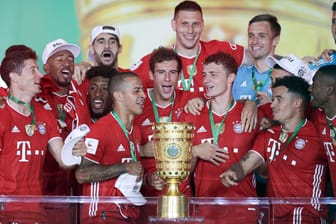 Bayern München: Der Rekordpokalsieger feiert den Gewinn des 20. Titels.