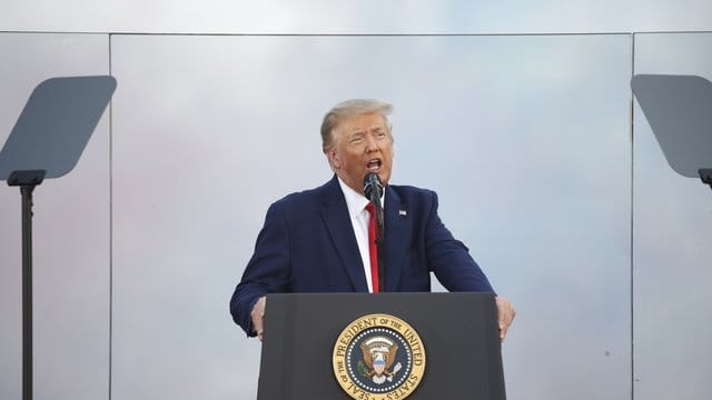 US-Präsident Donald Trump spaltet auch am Unabhängigkeitstag weiter. US-Präsident Donald Trump spaltet auch am Unabhängigkeitstag weiter.