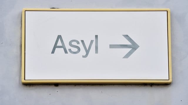 Eine Reform der gemeinsamen Asylpolitik in der EU lässt seit Jahren auf sich warten. Eine Reform der gemeinsamen Asylpolitik in der EU lässt seit Jahren auf sich warten.
