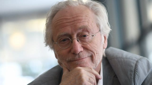 Schauspieler Joachim Hermann Luger hat den Heimwerker in sich entdeckt. Schauspieler Joachim Hermann Luger hat den Heimwerker in sich entdeckt.