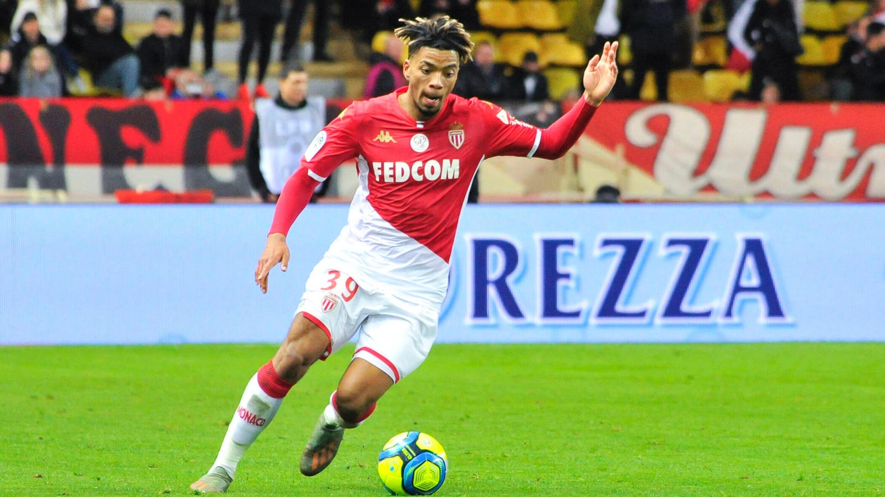 Wohl bald nicht mehr im Trikot des AS Monaco: Benjamin Henrichs steht vor der Rückkehr in die Bundesliga. Wohl bald nicht mehr im Trikot des AS Monaco: Benjamin Henrichs steht vor der Rückkehr in die Bundesliga.