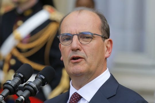 Nach der Amtsübergabe: Jean Castex hält am 3.