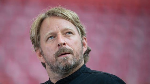 "Der VfB hat mich auch ausgewählt, um mit einer ähnlichen Philosophie unsere eigenen Ziele zu erreichen", sagt Sven Mislintat. "Der VfB hat mich auch ausgewählt, um mit einer ähnlichen Philosophie unsere eigenen Ziele zu erreichen", sagt Sven Mislintat.