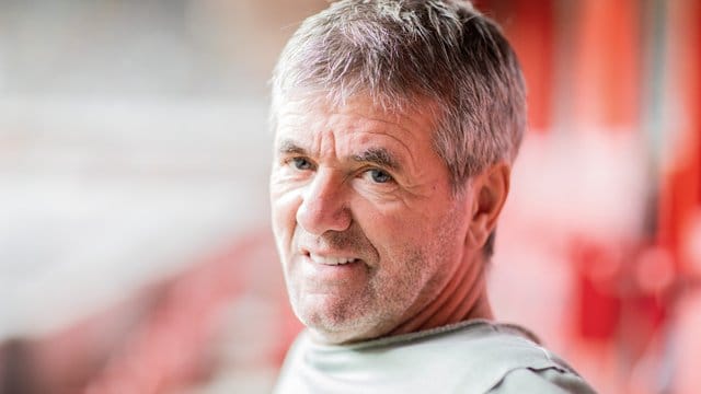 Der ehemalige Fortuna-Coach Friedhelm Funkel sorgt bei seinem Ex-Club weiter für Irritationen und Ärger. Der ehemalige Fortuna-Coach Friedhelm Funkel sorgt bei seinem Ex-Club weiter für Irritationen und Ärger.