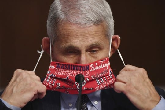 Die gegenwärtige Lage sei "wirklich nicht gut" und erfordere "sofortiges" Handeln, sagte der Immunologe Anthony Fauci.