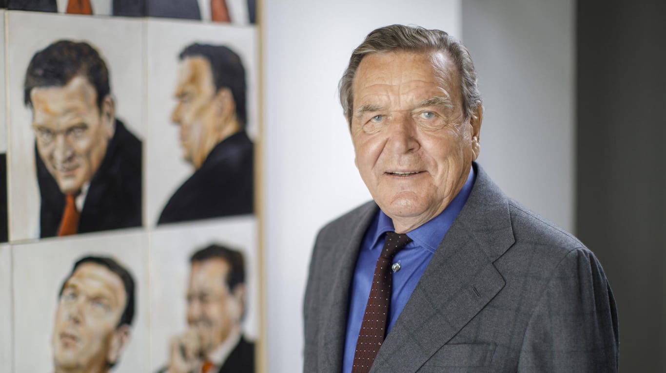 Altkanzler Gerhard Schröder lobt die Berufsgruppe der Lehrer.