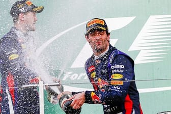 Fuhren einst bei Red Bull erfolgreich zusammen: Sebastian Vettel (l) und Mark Webber.