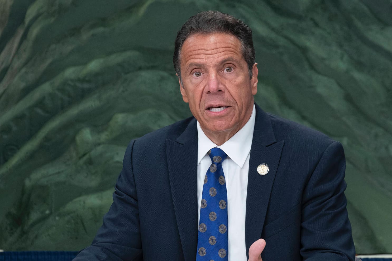 Der Gouverneur von New York kritisiert Trumps Vorgehen in der Corona-Krise.