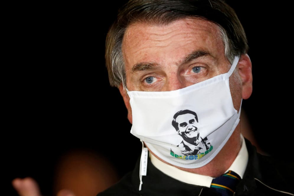 Präsident Jair Bolsonaro: Er hat sich anfangs geweigert, eine Maske zu tragen.