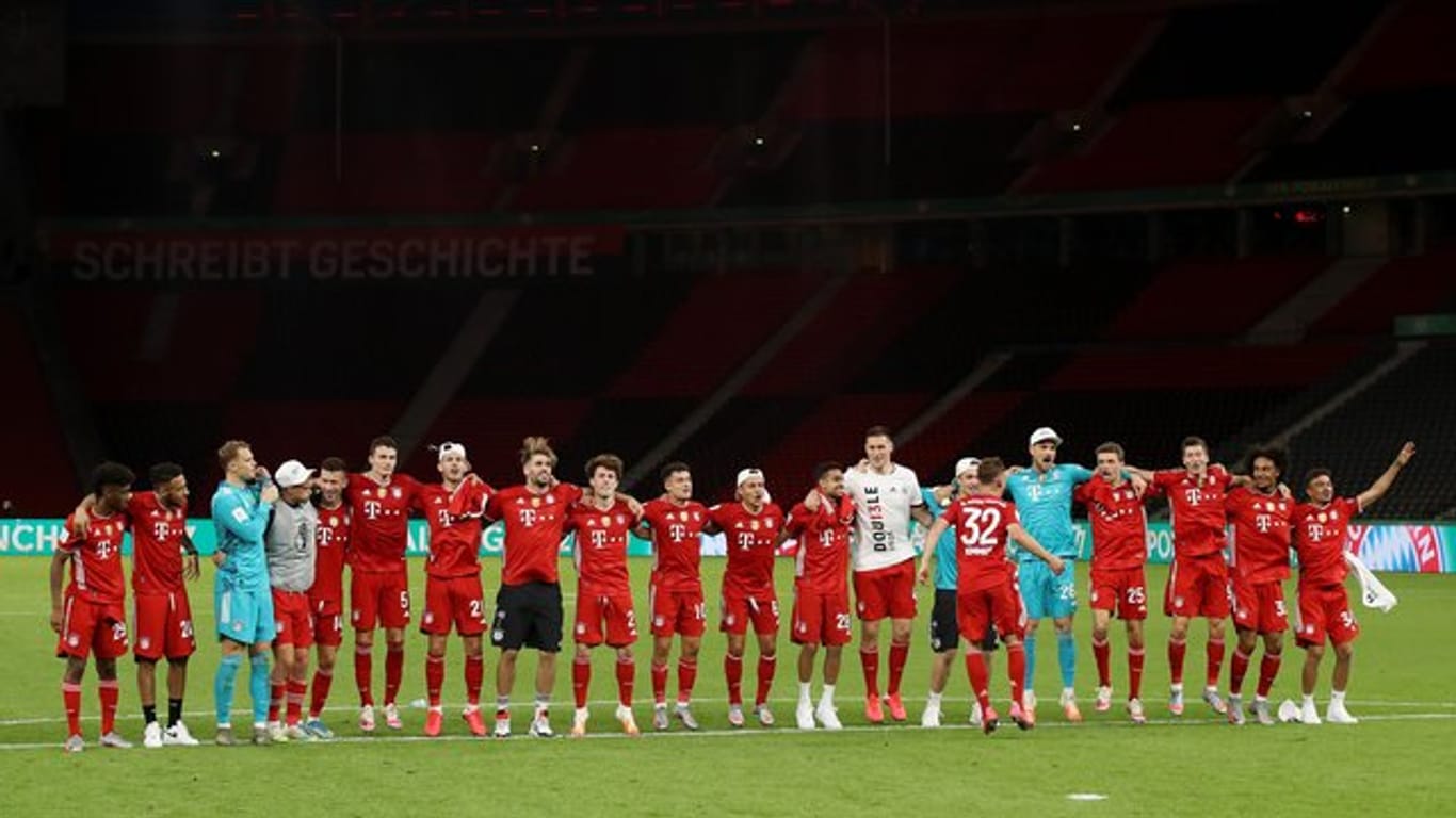 Der FC Bayern München hat seinen Fahrplan vor dem Wiederbeginn der Champions League genauer terminiert.