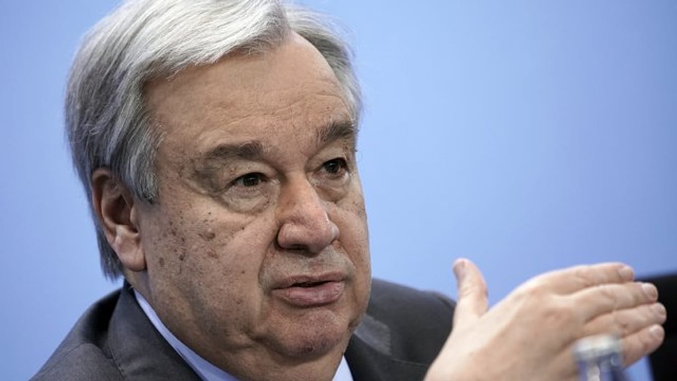 UN-Generalsekretär António Guterres: "Wegen Covid-19 bedroht nun eine nie gesehene Gesundheits-, Wirtschafts- und Gesellschaftskrise Leben und Existenzgrundlagen.