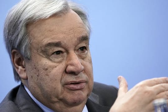 UN-Generalsekretär António Guterres: "Wegen Covid-19 bedroht nun eine nie gesehene Gesundheits-, Wirtschafts- und Gesellschaftskrise Leben und Existenzgrundlagen.