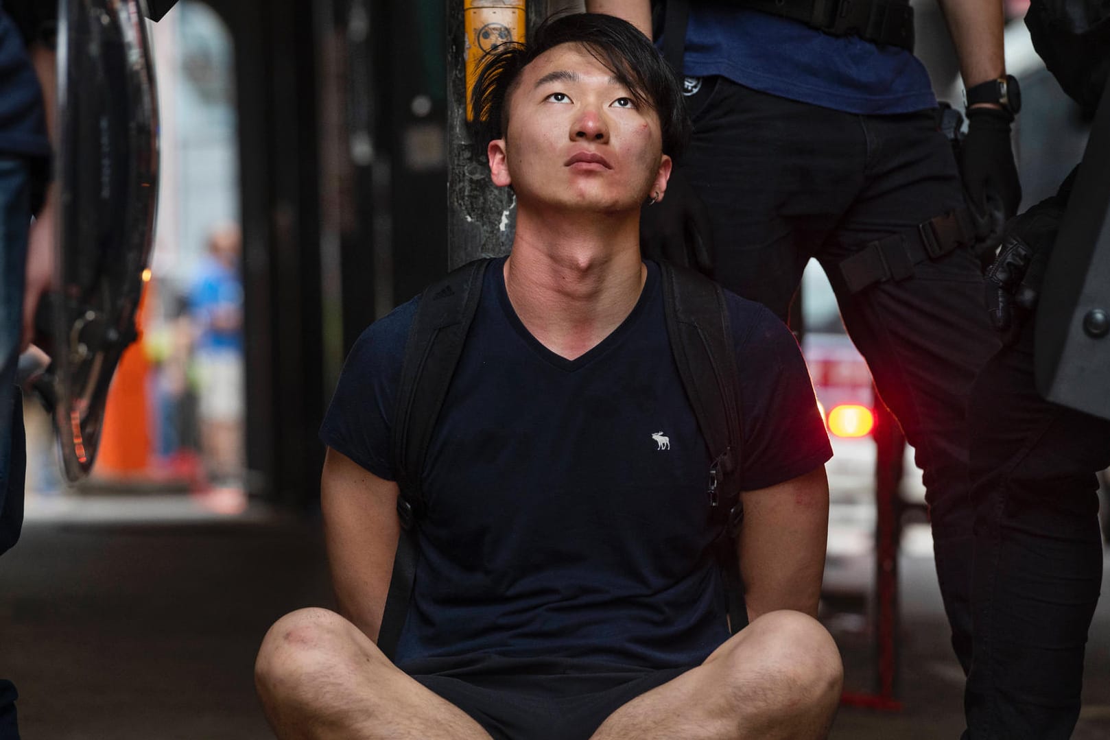 Festnahme bei einer Demonstration im Mai: Das neue Sicherheitsgesetz hat so viel Unsicherheit bei Hongkongern ausgelöst, dass die Massenproteste so schnell wohl nicht zurückkehren werden. (Archivbild)