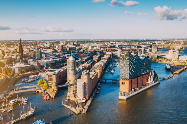 Blick über das Viertel HafenCity in Hamburg