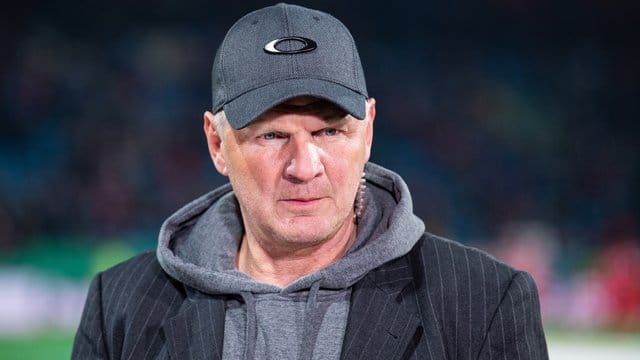 Wünscht sich mehr Spannung im Meisterschaftsrennen der Bundesliga: Ex-Profi Stefan Effenberg. Wünscht sich mehr Spannung im Meisterschaftsrennen der Bundesliga: Ex-Profi Stefan Effenberg.