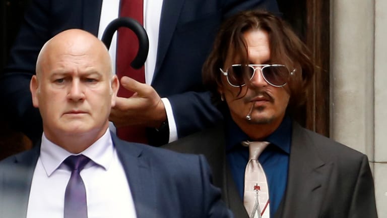 Johnny Depp: Hier verlässt der Schauspieler den High Court in London.