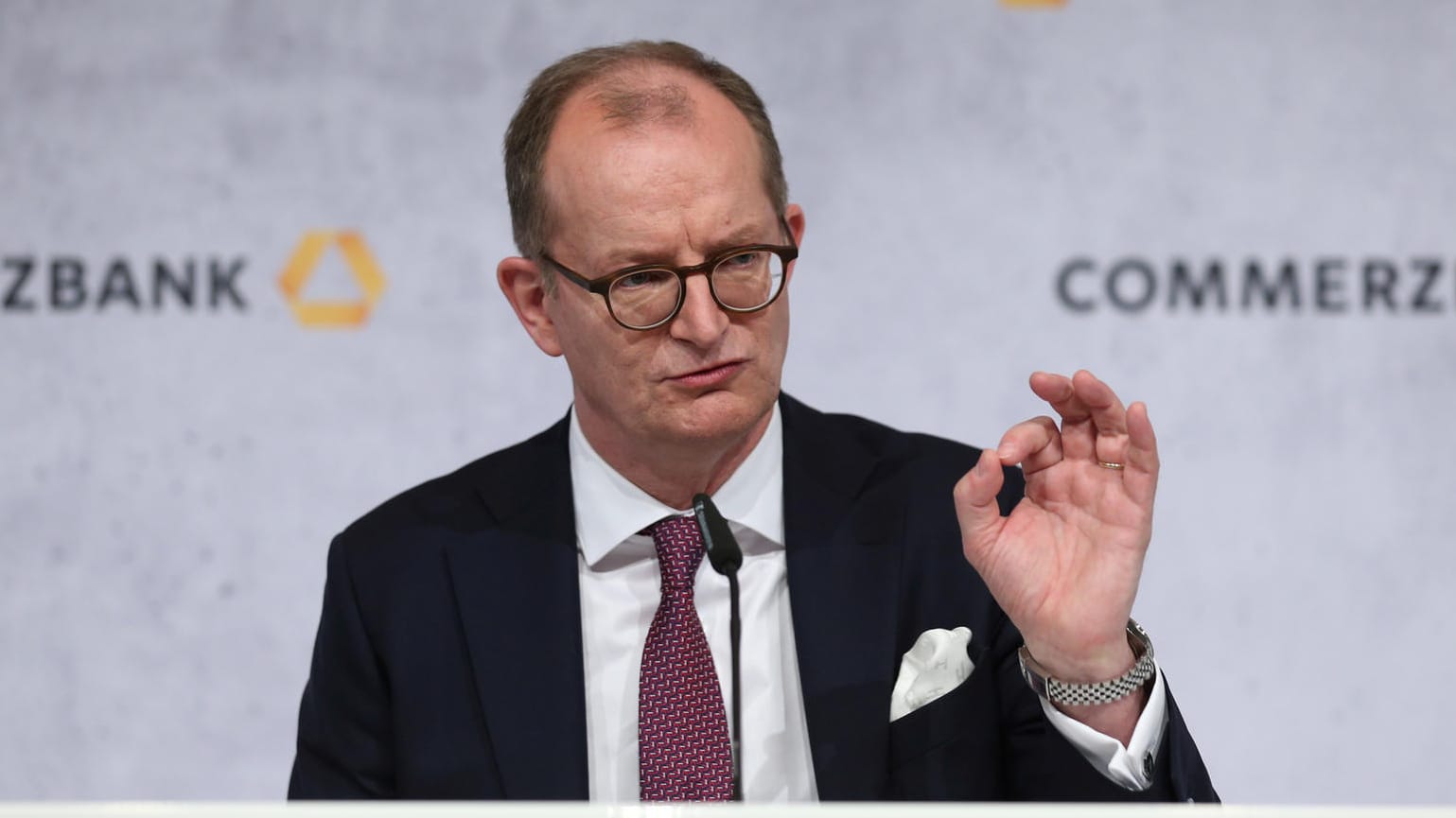 Commerzbank-Chef Martin Zielke: Bis zum Ende des Jahres tritt er zurück. Commerzbank-Chef Martin Zielke: Bis zum Ende des Jahres tritt er zurück.