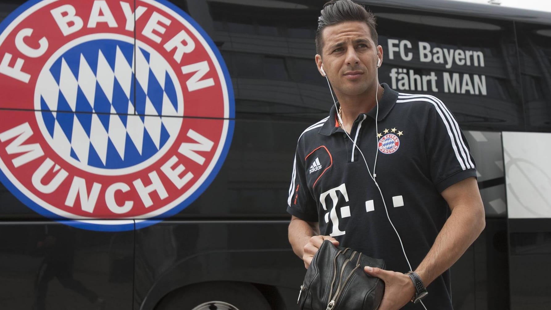 Claudio Pizarro: Der langjährige Stürmer kann sich eine Aufgabe beim FC Bayern vorstellen.