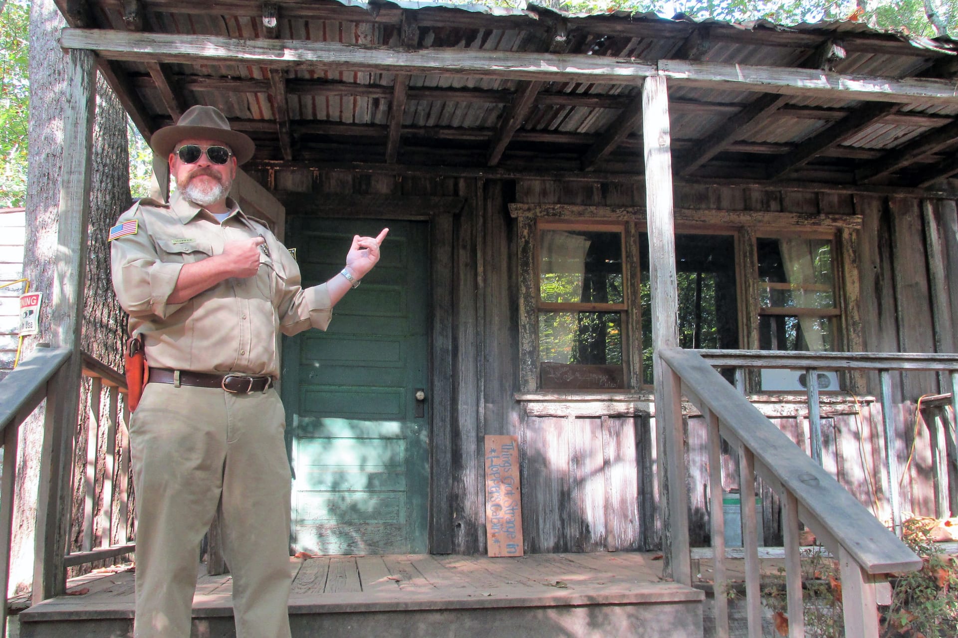 Hopper's Cabin: Die Kulisse ist aus der Kultserie "Stranger Things" bekannt.