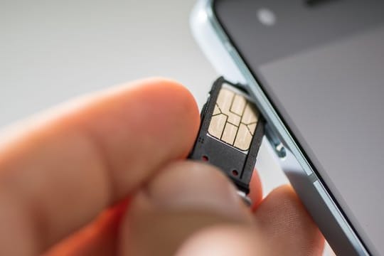 SIM raus, SIM rein: Prepaid-Kunden sind ungebunden, müssen eine Guthabenauszahlung aber aktiv einfordern.