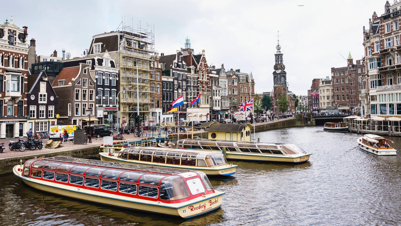 Amsterdam: Reisende können mit einer Buchungsbestätigung wieder in den Niederlanden Urlaub machen.