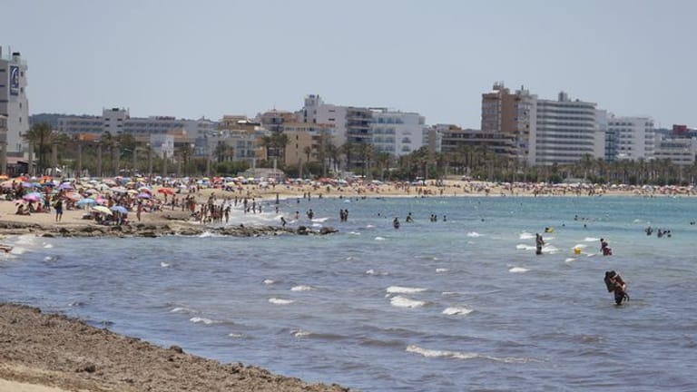 Mallorca und die anderen Balearen-Inseln führen eine strenge Maskenpflicht ein.
