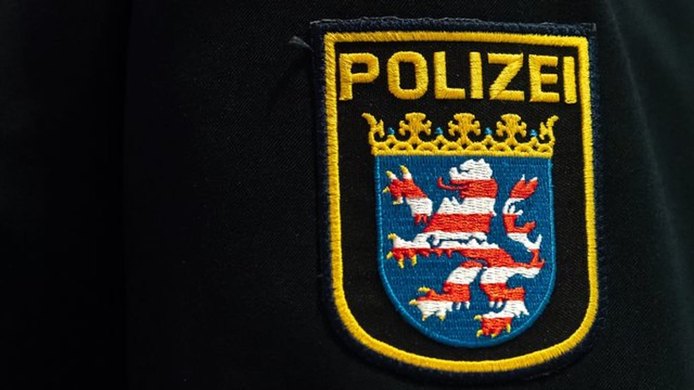 Schwerwiegender Verdacht: Rechtes Netzwerk in hessischer Polizei?.