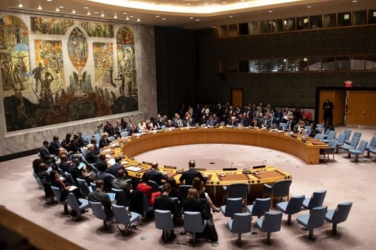 Blick auf eine Sitzung des Sicherheitsrats der Vereinten Nationen.