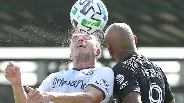 Kai Wagner (l) spielt in den USA für Philadelphia Union.