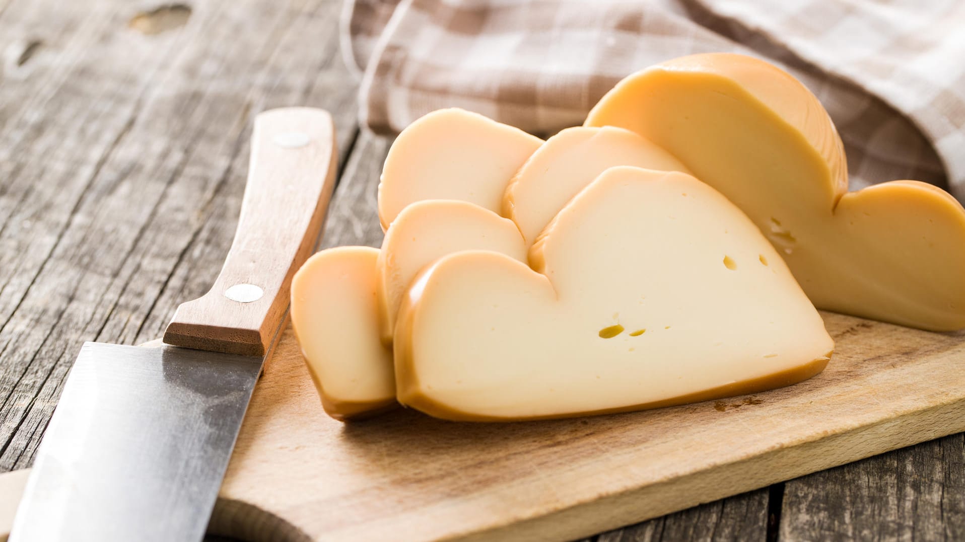 Scamorza: Mit dem Käse lassen sich besonders gut Gerichte überbacken.