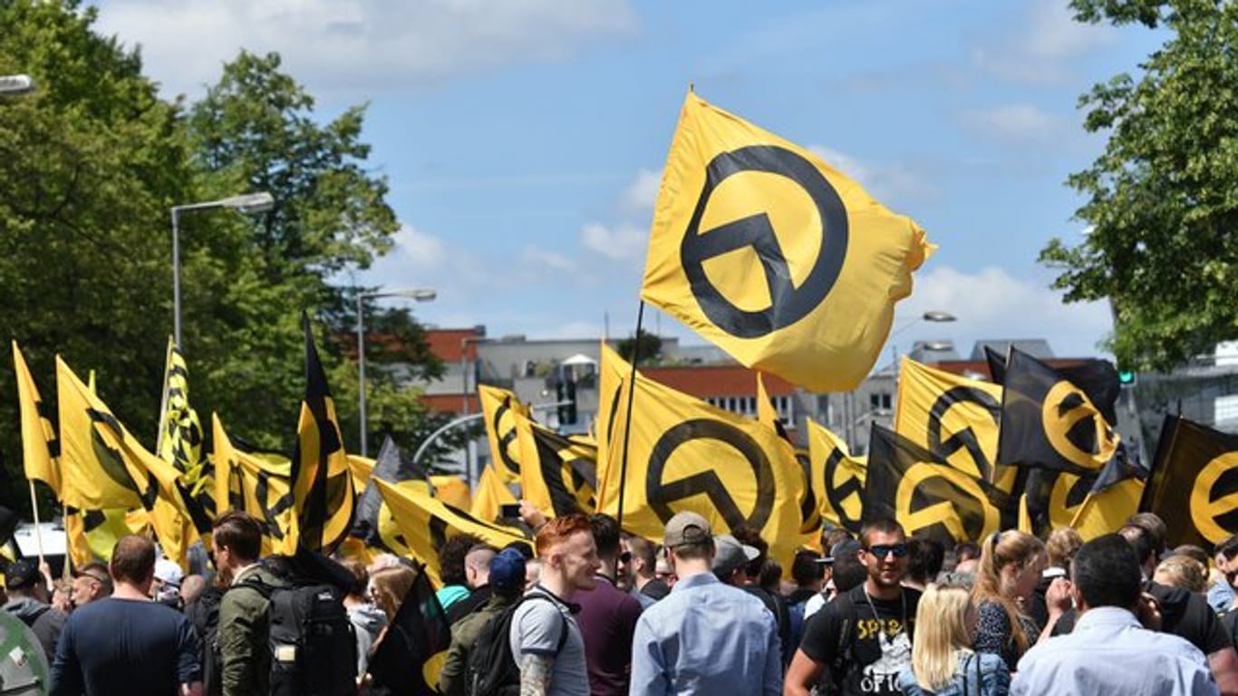 Anhänger der "Identitären Bewegung" demonstrieren in Berlin (Archiv).