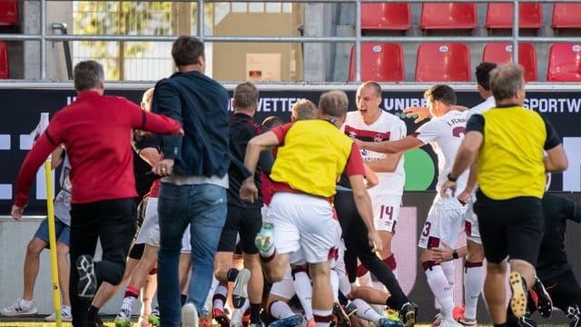 Das Team des 1. Das Team des 1.