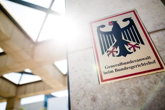 Generalbundesanwaltschaft: Dort wird entschieden, ob die Festgenommenen in Untersuchungshaft kommen.