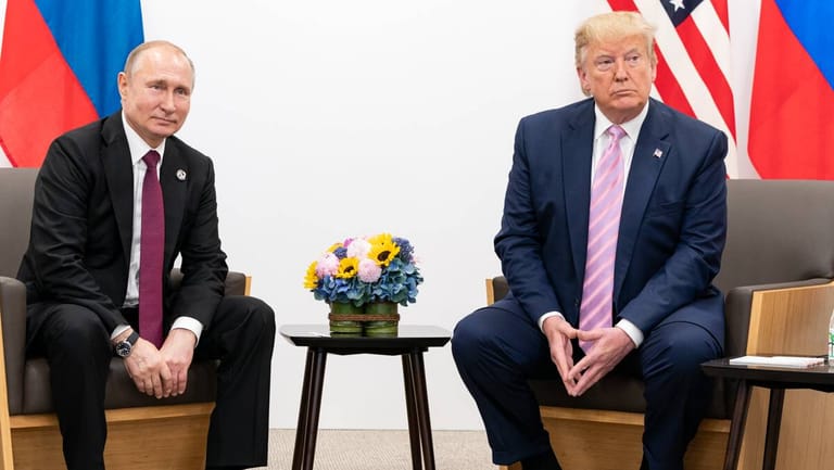 US-Präsident Trump und Russlands Präsident Wladimir Putin beim G20-Gipfel 2019 in Japan.