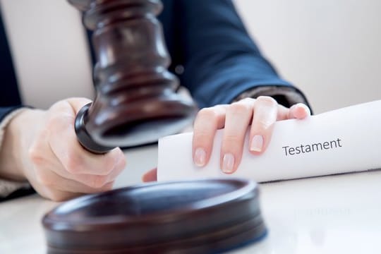Werden zwei nahezu identische Testamente angefertigt, gelten beide als Originale.