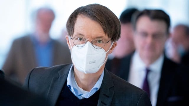 Ist gegen Spiele mit Zuschauern: SPD-Politiker Karl Lauterbach.