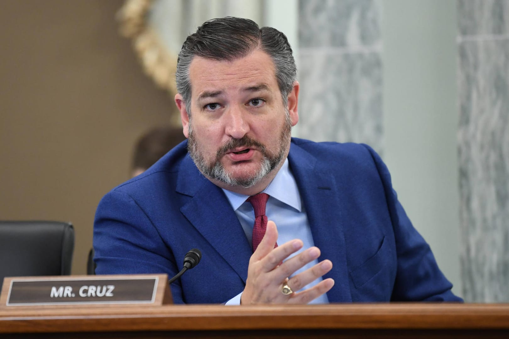 US-Senator Ted Cruz: Der Republikaner steht in der Kritik, weil er an Bord eines Flugzeugs keine Maske getragen hatte.