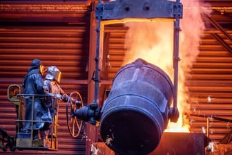 Arbeiter in der Eisengießerei Torgelow: Das Unternehmen hat Insolvenz in Eigenverwaltung angemeldet.