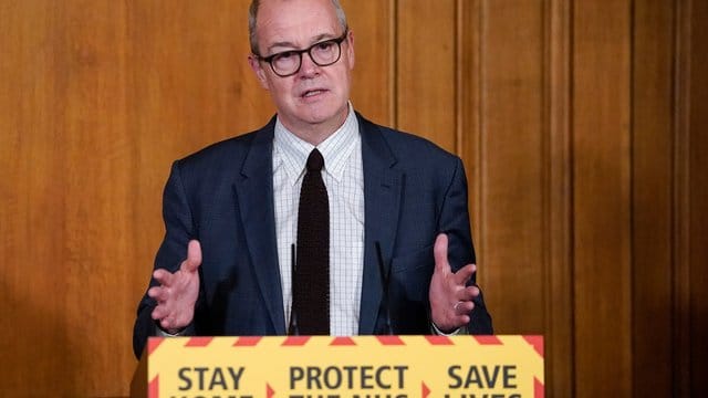 Sir Patrick Vallance, Gesundheitsexperte aus Grobritannien und Regierungsberater, spricht während einer Pressekonferenz zur aktuellen Situation im Kampf gegen das Coronavirus. Sir Patrick Vallance, Gesundheitsexperte aus Grobritannien und Regierungsberater, spricht während einer Pressekonferenz zur aktuellen Situation im Kampf gegen das Coronavirus.
