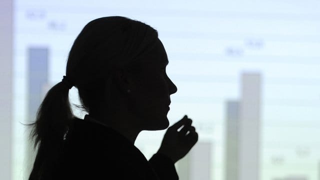 Frauen sind im Topmanagement kommunaler Firmen den Angaben zufolge weiter unterrepräsentiert.