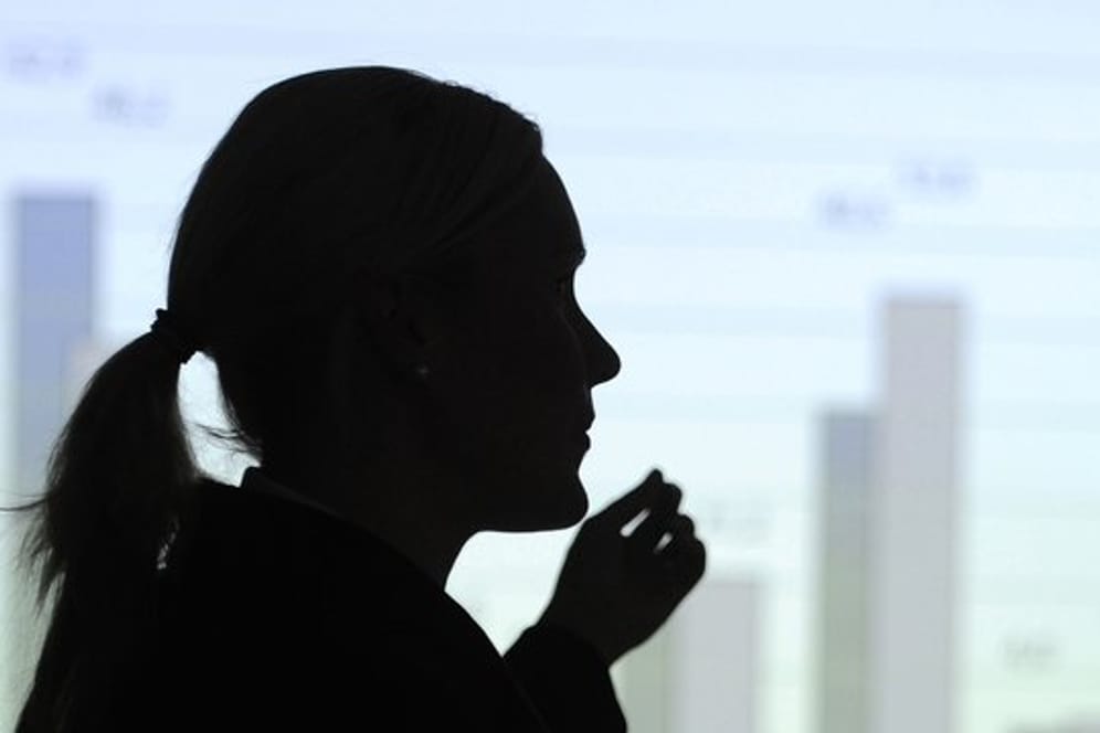 Frauen sind im Topmanagement kommunaler Firmen den Angaben zufolge weiter unterrepräsentiert.