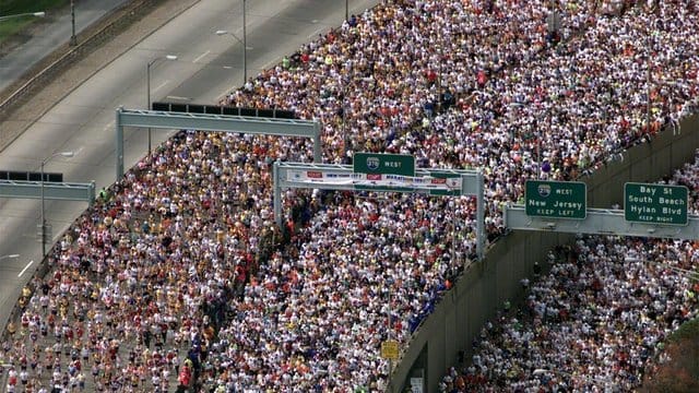 Marathonläufe finden wegen der anhaltenden Coronavirus-Pandemie nicht statt: Den Elite-Athleten fehlen Wettkämpfe und Einkünfte.