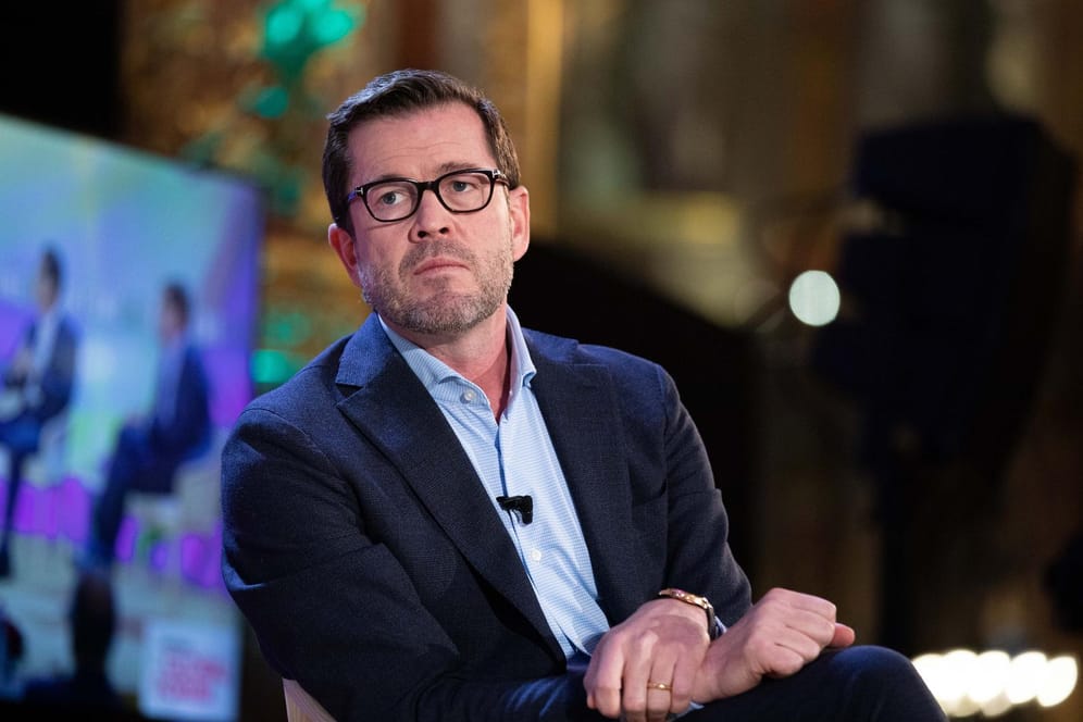 Karl Theodor zu Guttenberg: Er hatte in einer E-Mail an das Büro von Kanzlerin Merkel die Gründer der amerikanischen IT-Firma erwähnt.