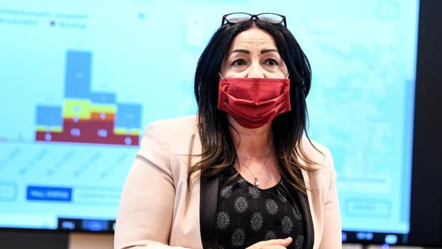 Dilek Kalayci (SPD), Senatorin für Gesundheit, Pflege und Gleichstellung in Berlin: Zu der neuen Idee im Umgang mit Corona-Hotspots hat sie eine klare Meinung.