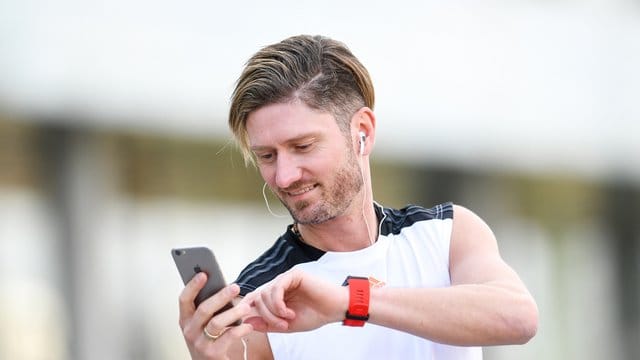 Auch über das Smartphone werden Gesundheitsdaten erfasst. Auch über das Smartphone werden Gesundheitsdaten erfasst.