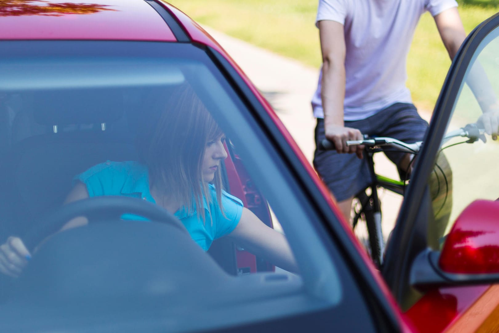 Autofahrer: Gut jeder zweite Unfall zwischen einem Radfahrer und einem Auto, der mit Parken im Zusammenhang steht, ist ein "Dooring"-Vorfall.