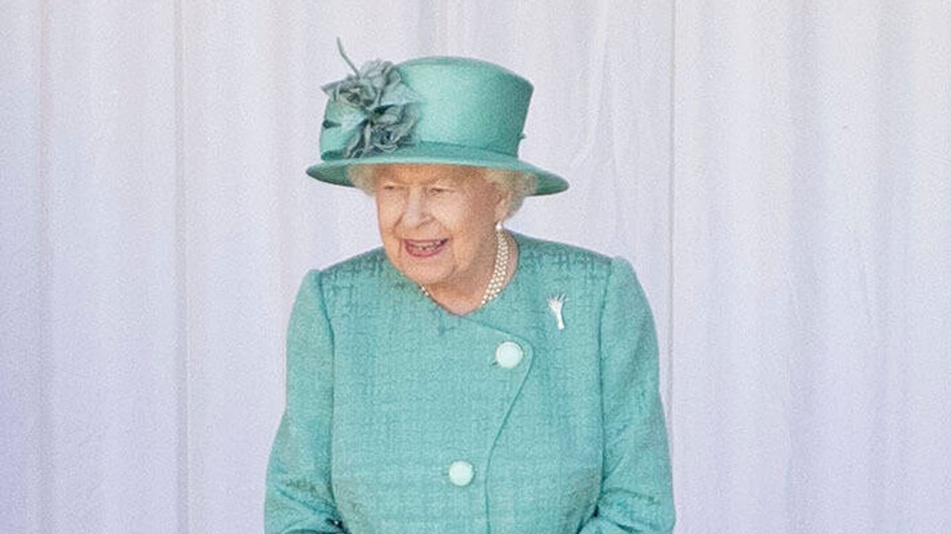 Queen Elizabeth II: Gin soll ihr Lieblingsaperitif sein.