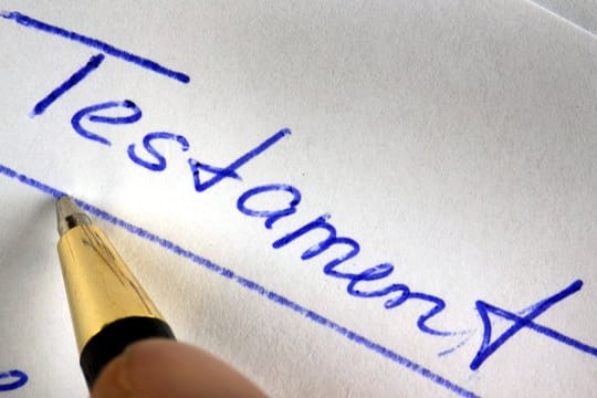 Von Ehepaaren gemeinsam eingesetzte Testamentsvollstrecker können nach dem Tod eines Ehepartners nicht einfach ausgewechselt werden.