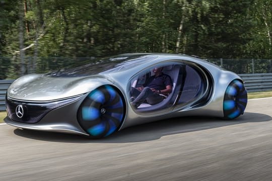 Mercedes Vision AVTR: Der Viersitzer beherrscht nicht nur die konventionelle Kurvenfahrt wie jedes aktuelle Auto.