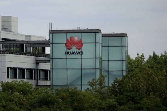 Der chinesische Technologiekonzern soll nun endgültig nicht am Ausbau des superschnellen 5G-Mobilfunknetzes in Großbritannien beteiligt werden.